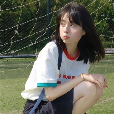 驼背人与舞女
